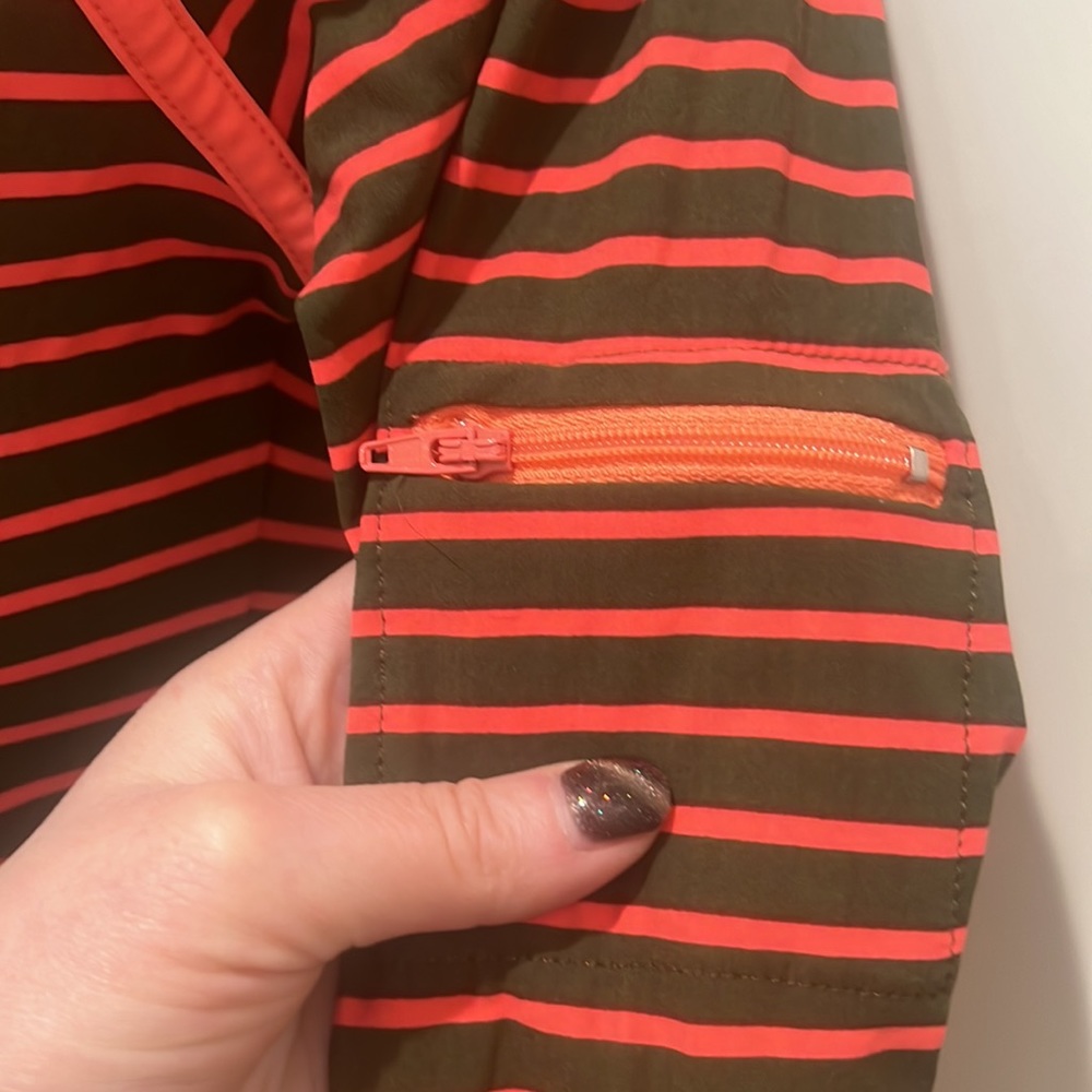EUC! Sperry Rash Guard - Picture 5 of 8